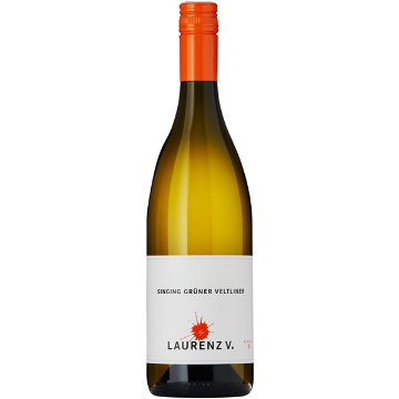 Picture of Laurenz V. Singing Gruner Veltliner 2023